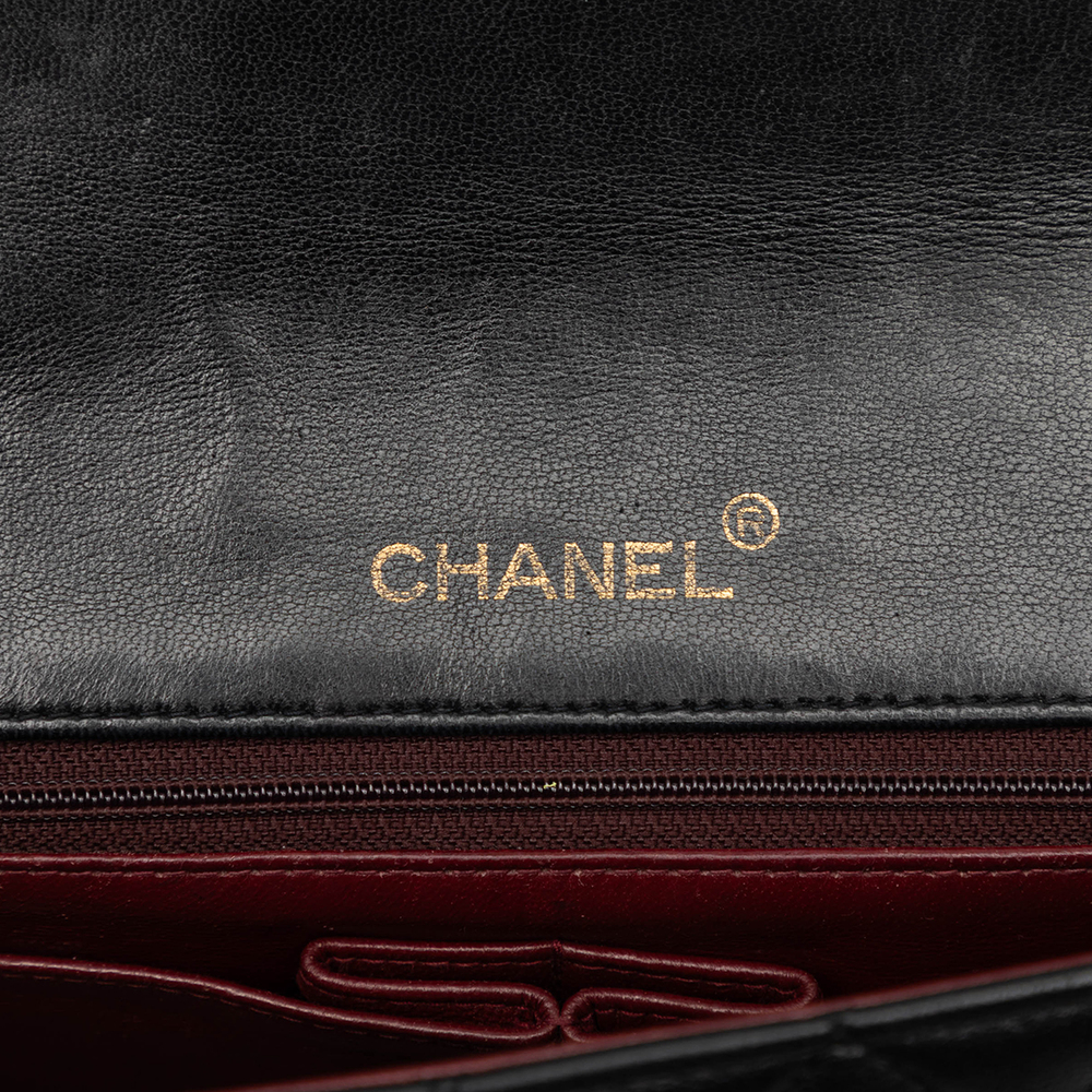 Pre-Loved Chanel Medium Quilted Lambskin Full Flap - Picture 5 of 7
